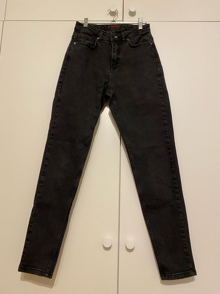 Джинсы, р.25