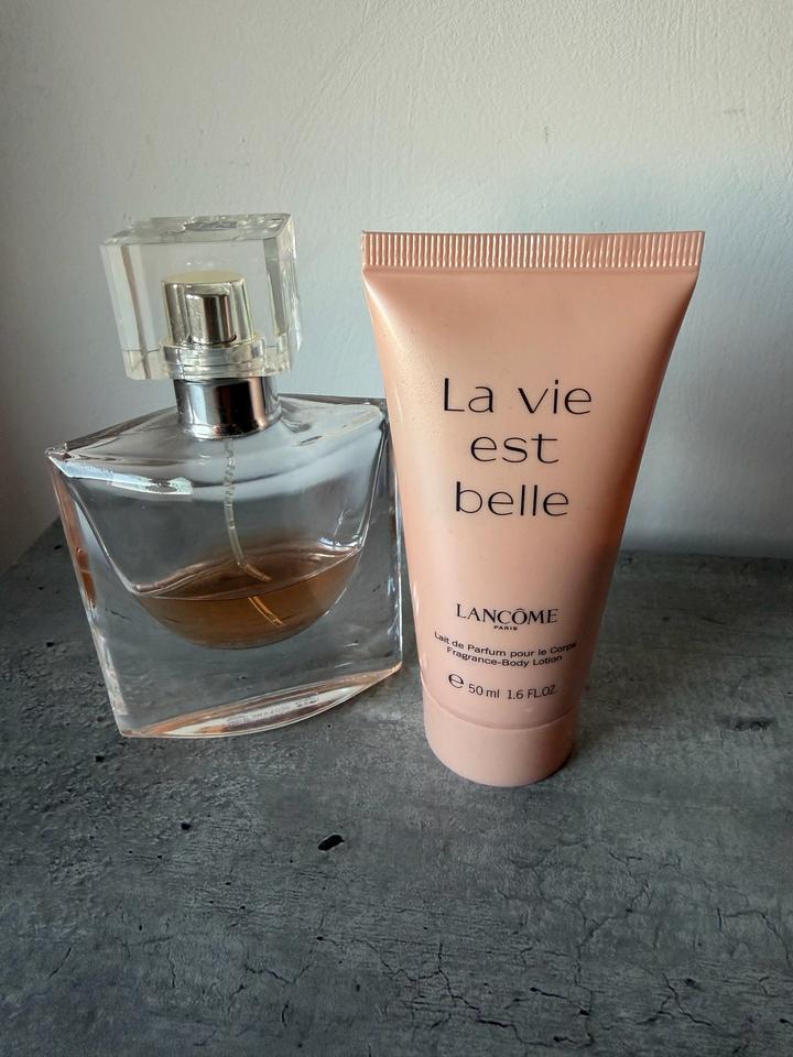 Женская парфюмерная вода Lancôme La Vie Est Belle