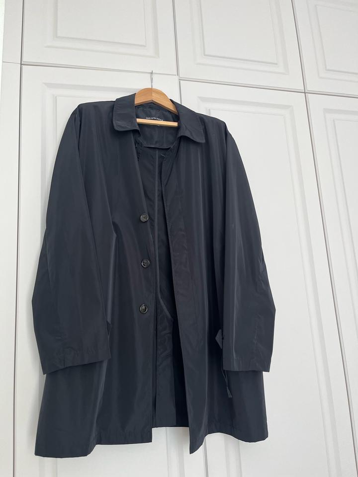 Saks Fifth Avenue Продаю мужскую плащ