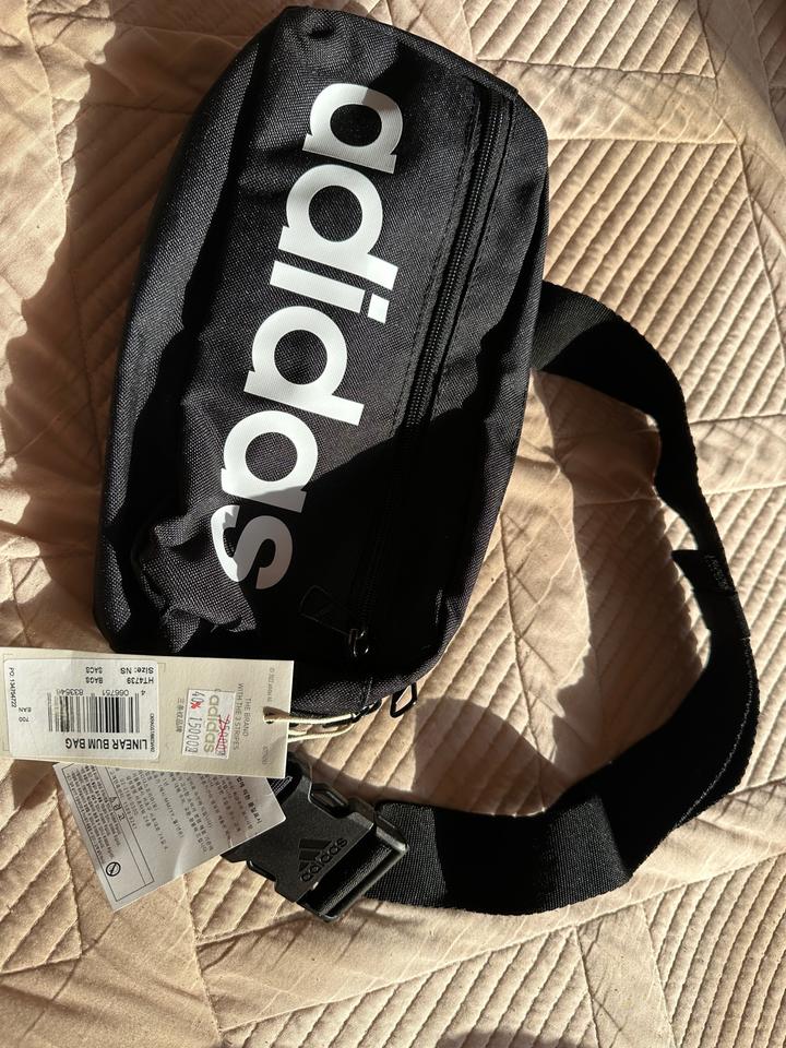 Поясная сумка adidas