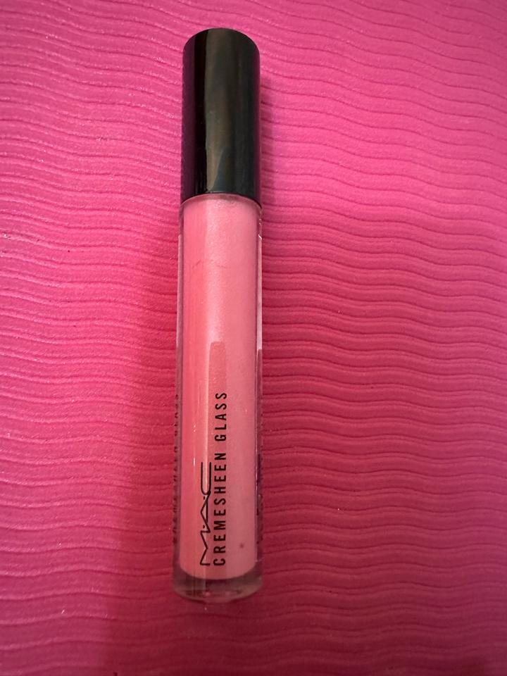 MAC Cosmetics
