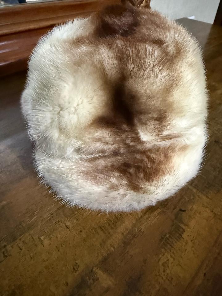 Меховая шапка
