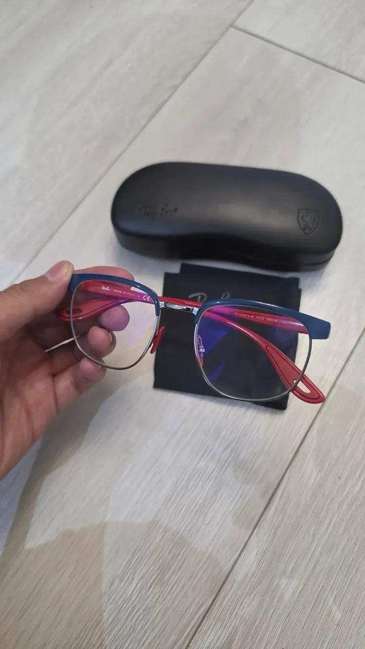 Ray-Ban