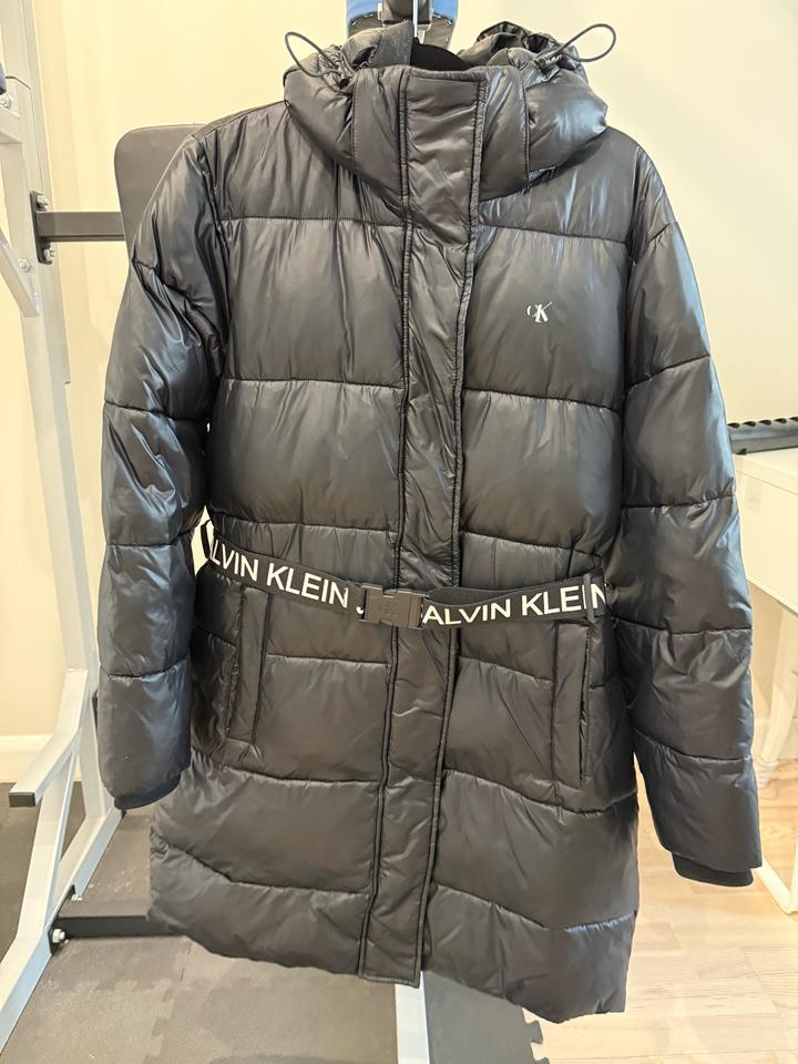 Женский пуховик Calvin Klein
