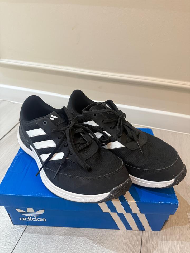 Кроссовки adidas