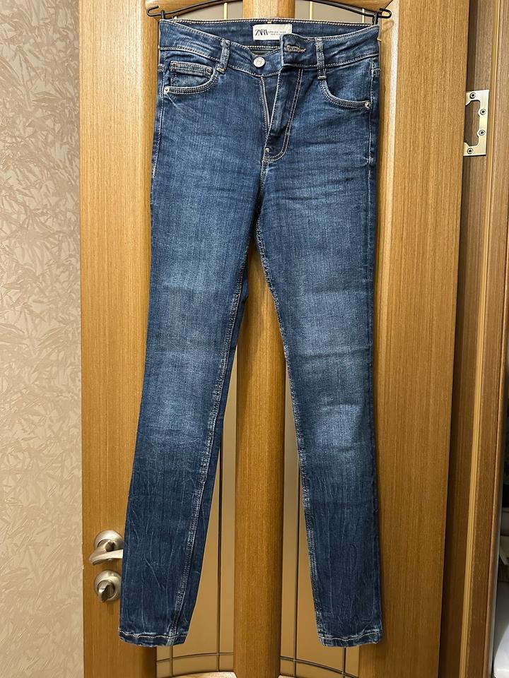 Джинсы Zara