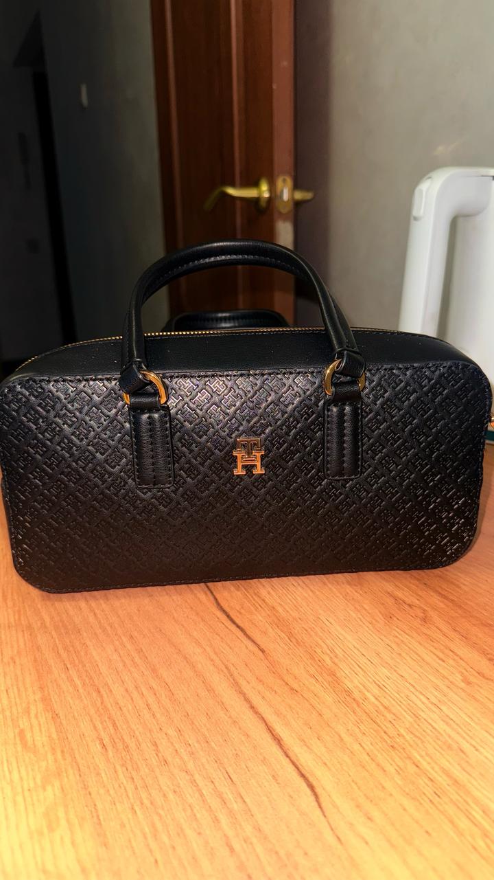 Сумка Tommy Hilfiger