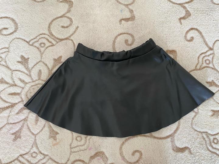 Юбка H&M экокожа 110