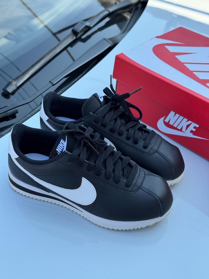 Кроссовки Nike