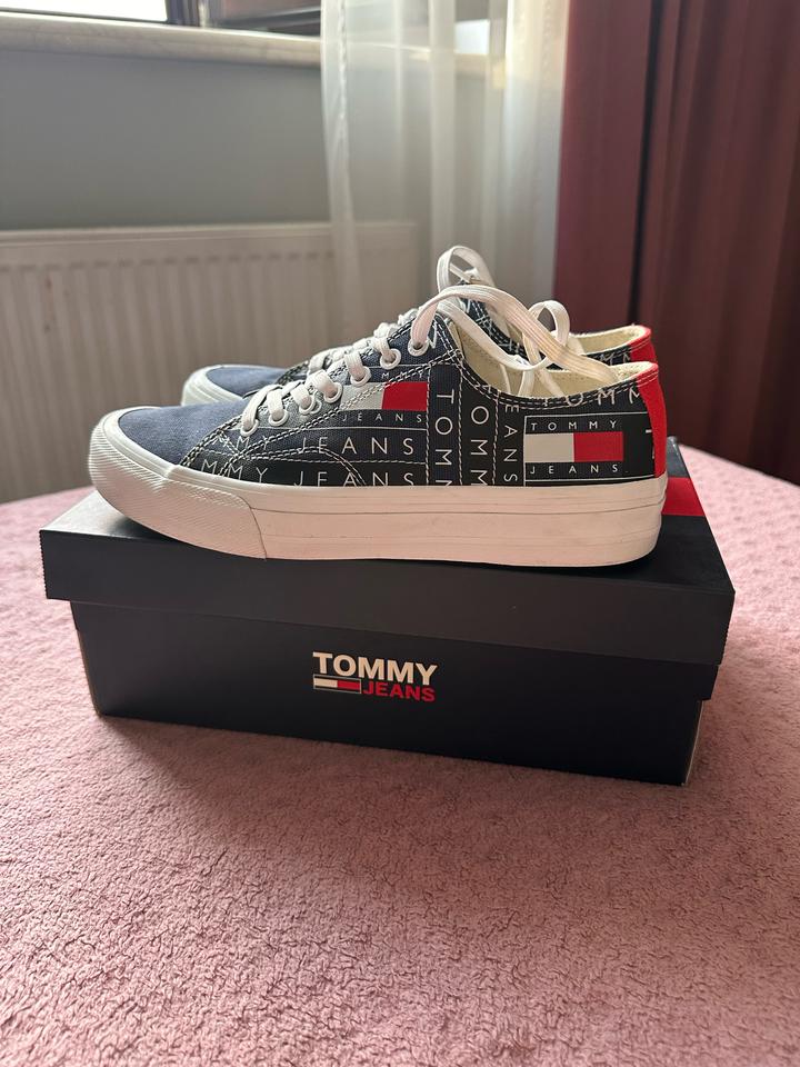 Tommy Jeans