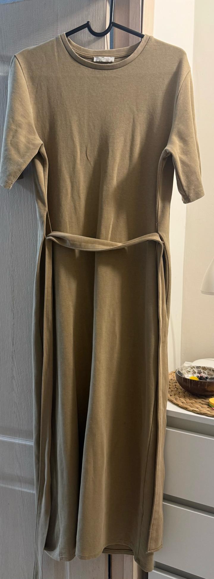 Платье Zara
