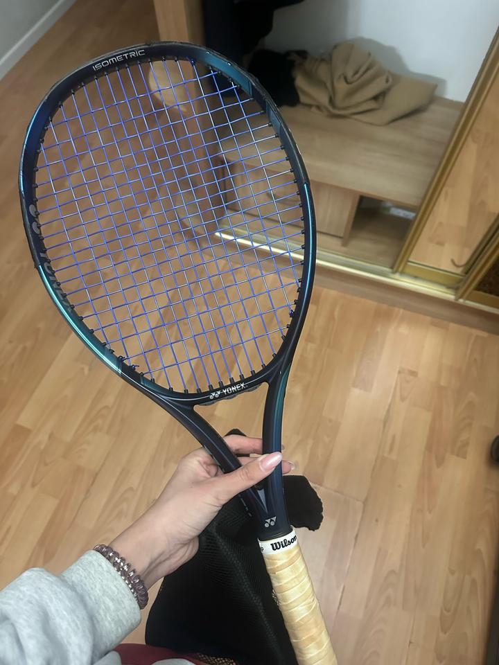 Yonex