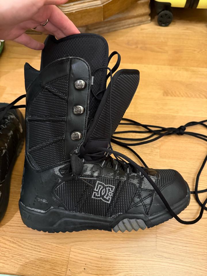 DC Shoes