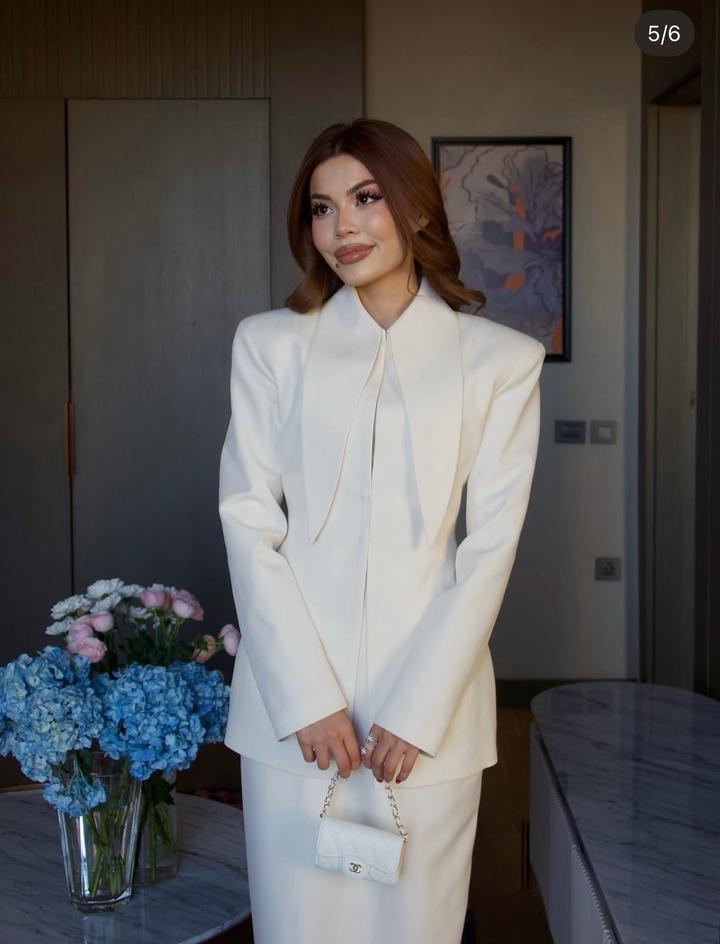Женский костюм с удлиненным жакетом и юбкой Stylish