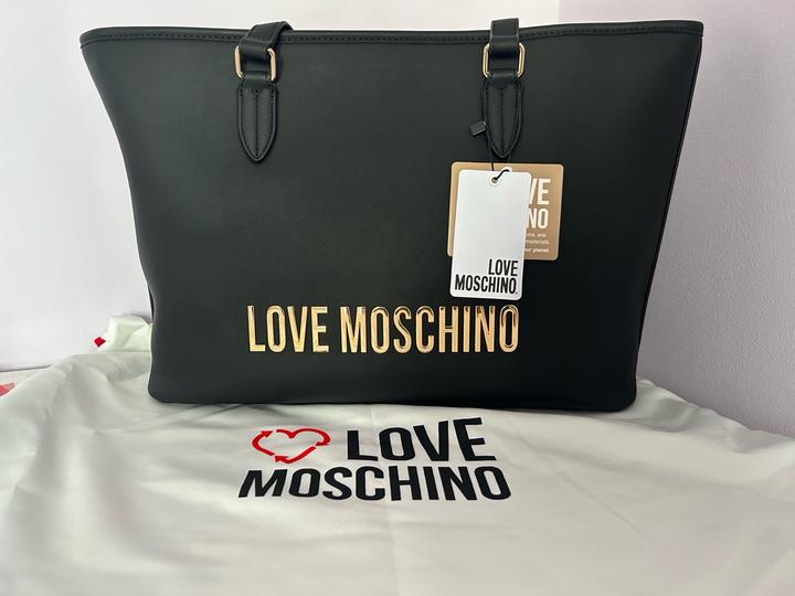 Love Moschino