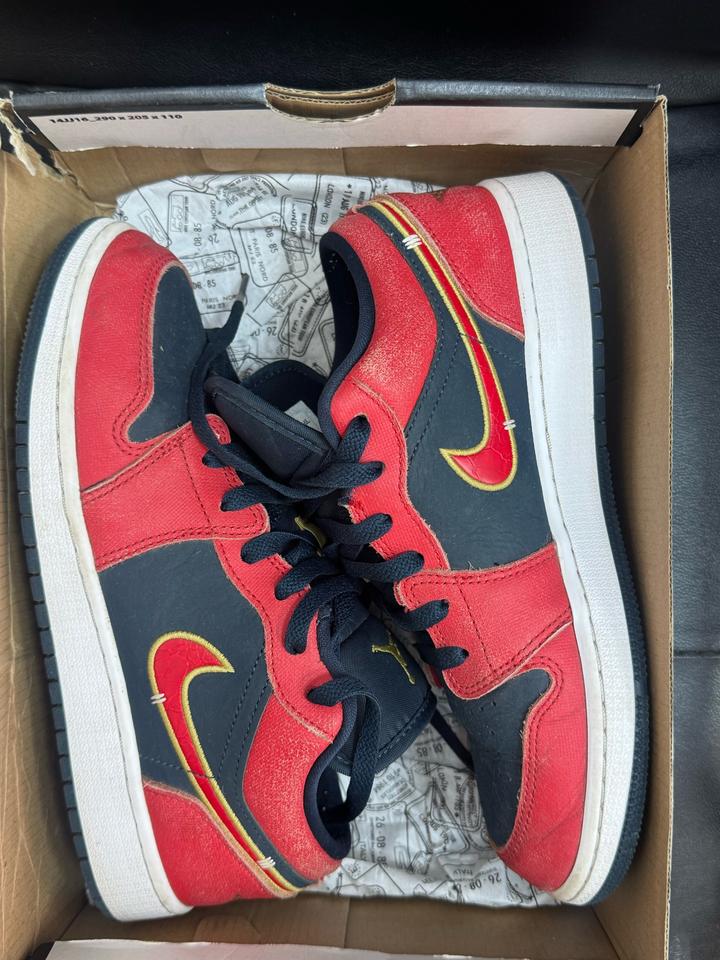 Nike