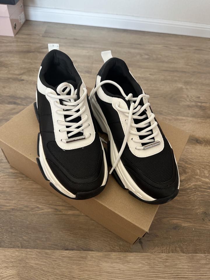 Steve Madden