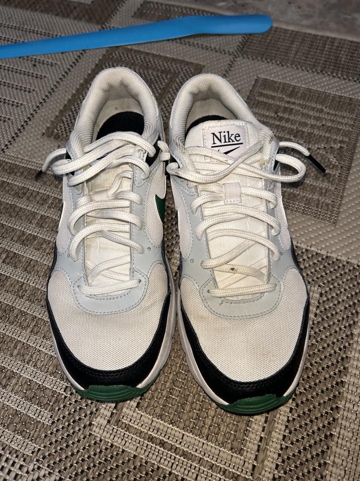 Кроссовки Nike