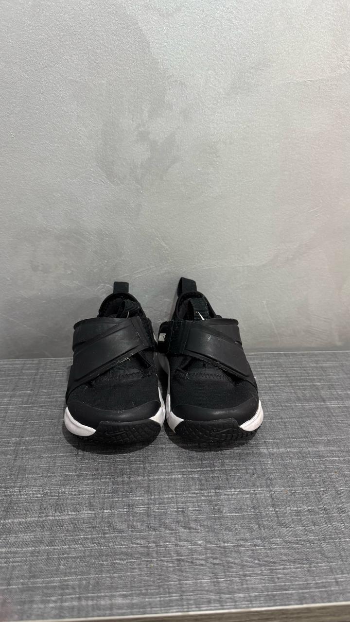 Детские кроссовки Nike