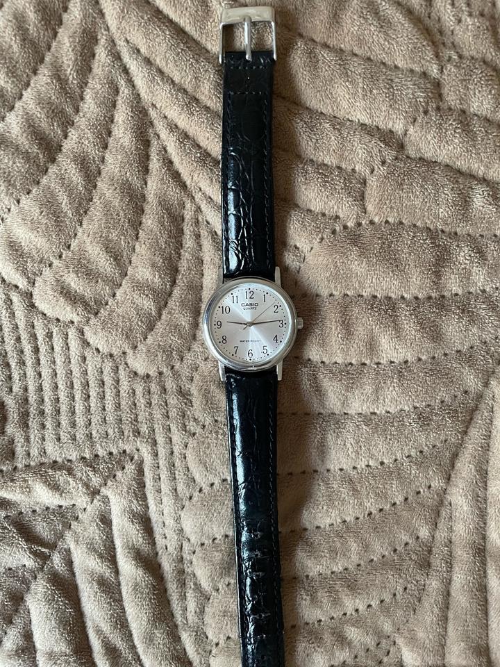 Часы Casio