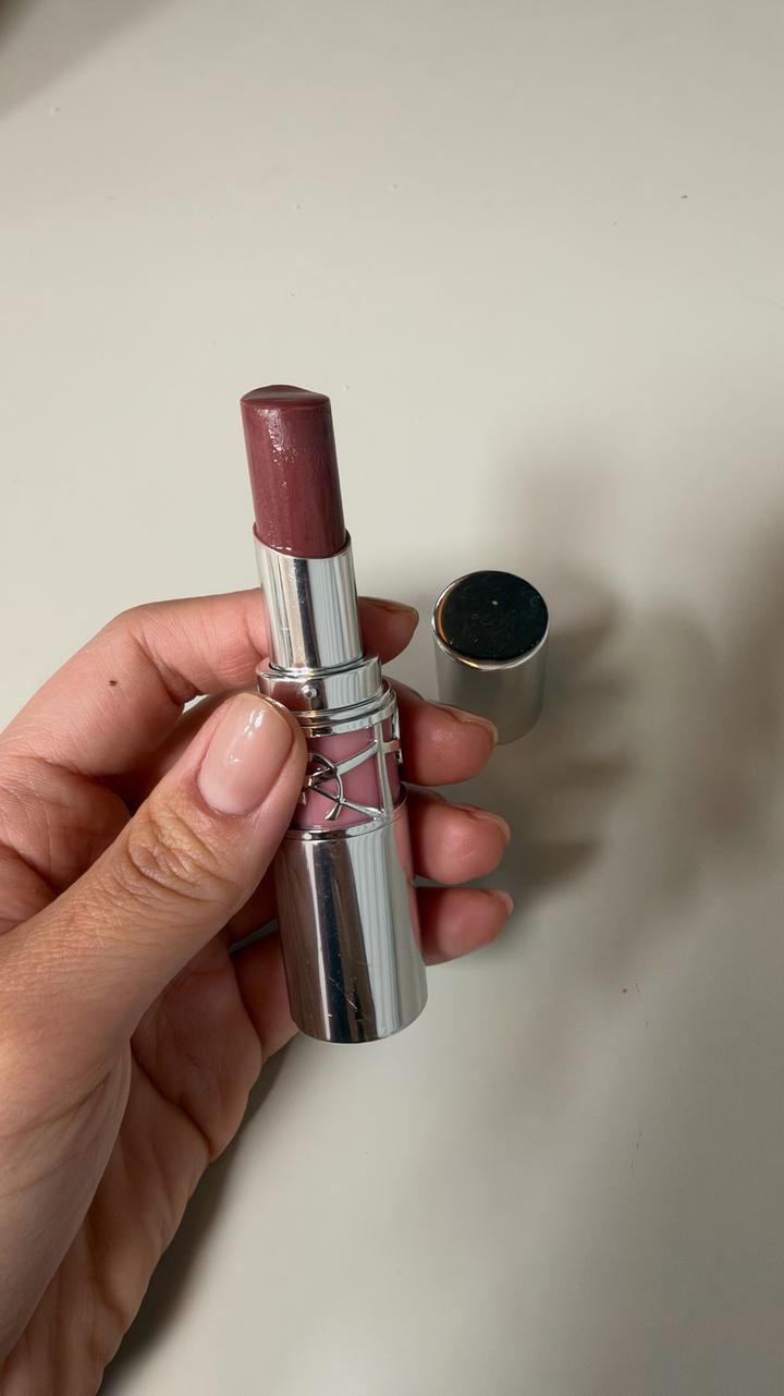 Yves Saint Laurent Помада YSL Loveshine