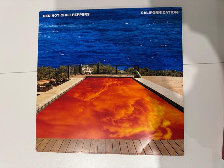 Винил Red Hot Chilli Peppers, Calirfonication (32000 вместо 48000)