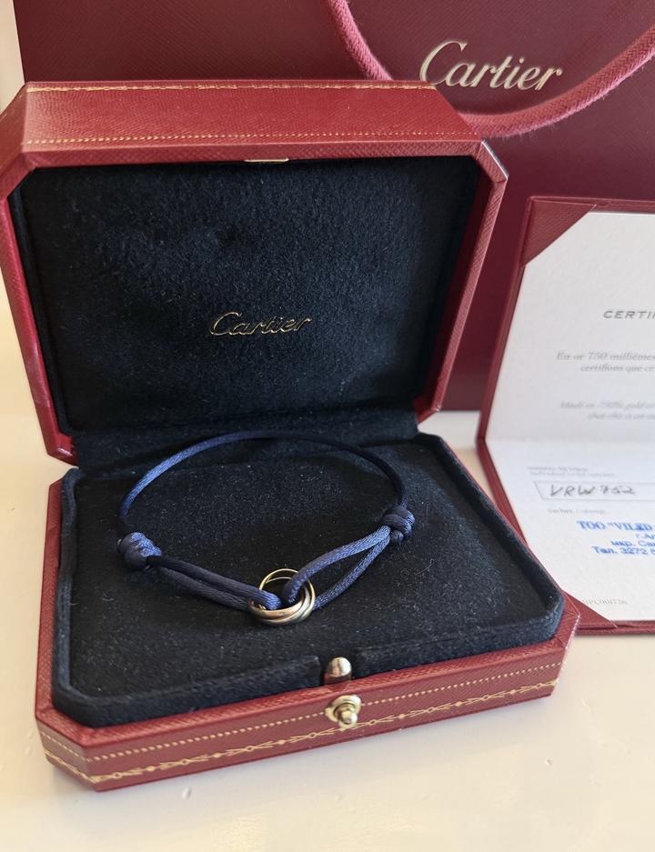 Продам Cartier три нити оригинал