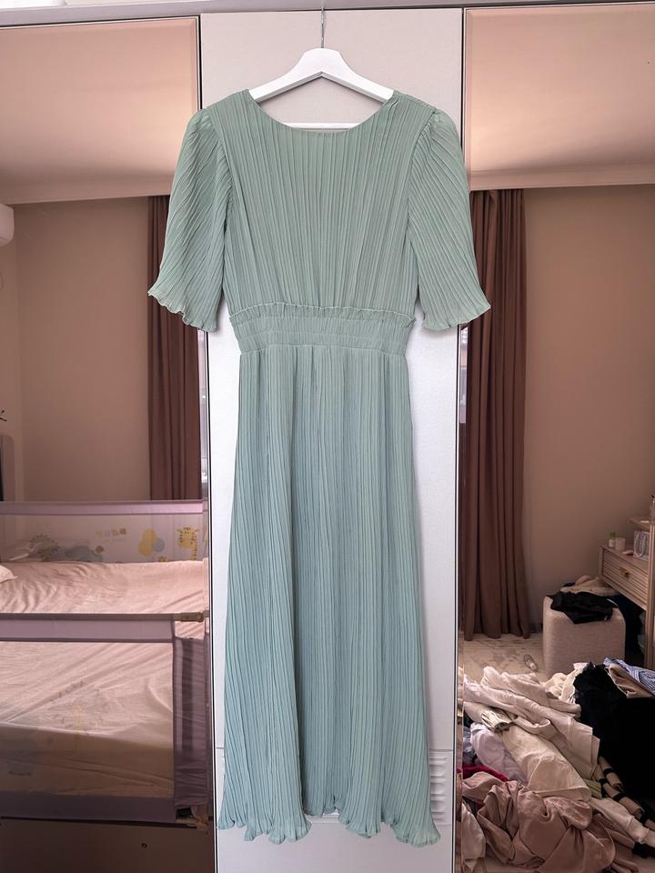 Плиссированное платье ZARA