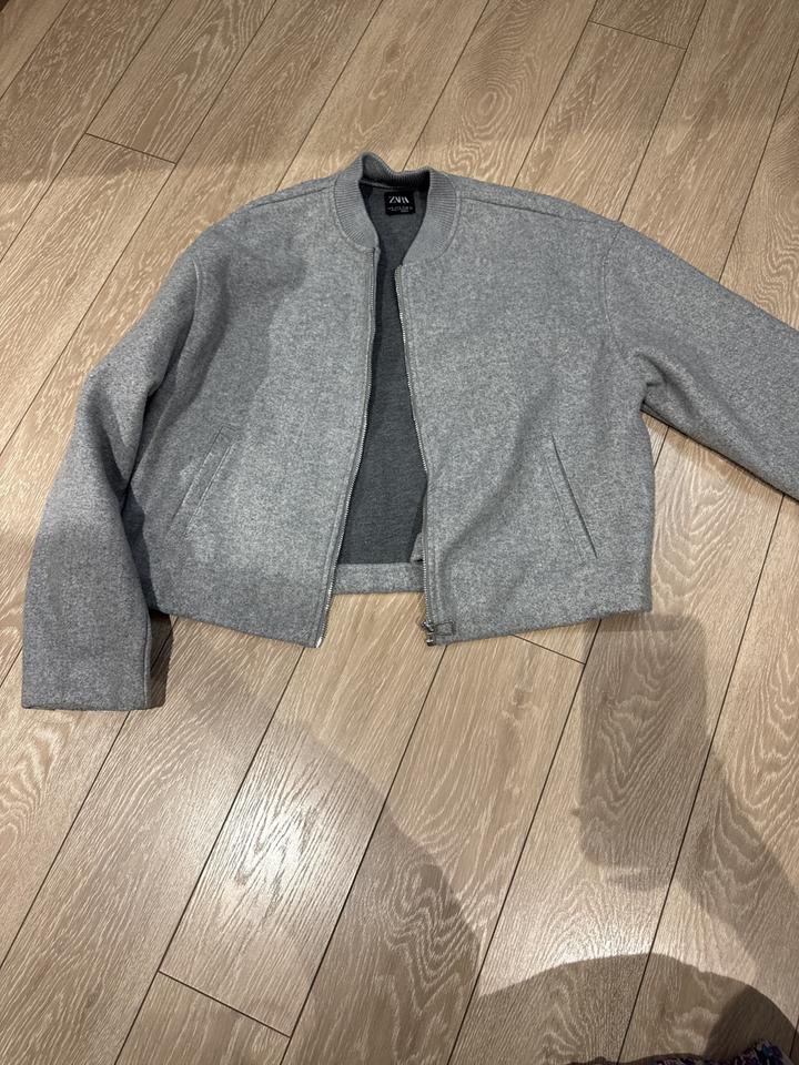Бомбер ZARA