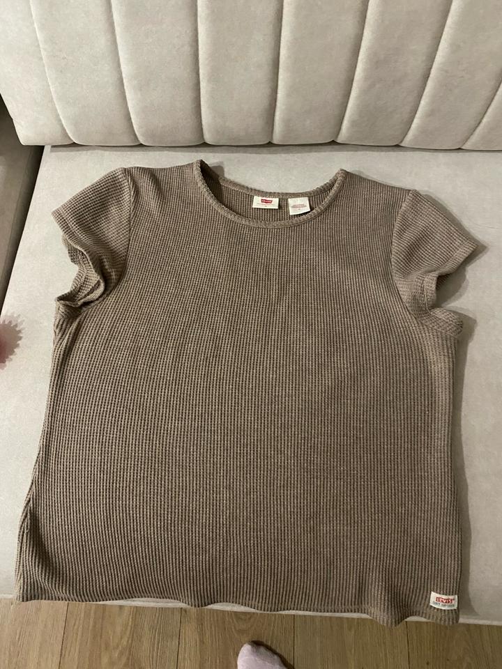 Levi's