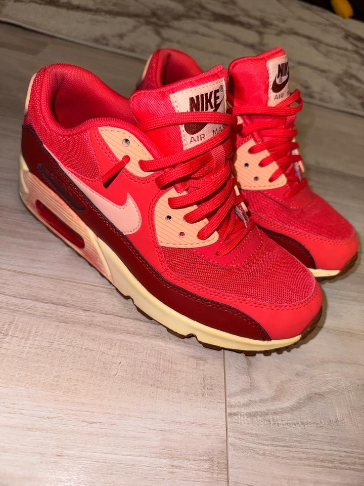 Кроссовки Nike