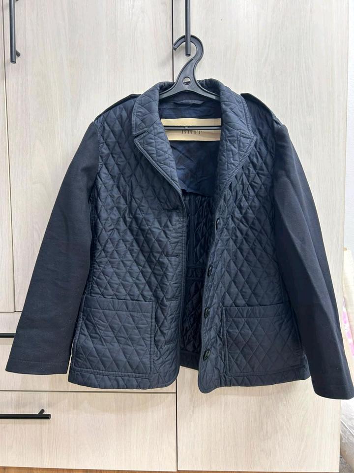 Стеганную куртку Burberry