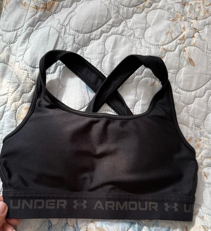 Спортивный топ Under Armour