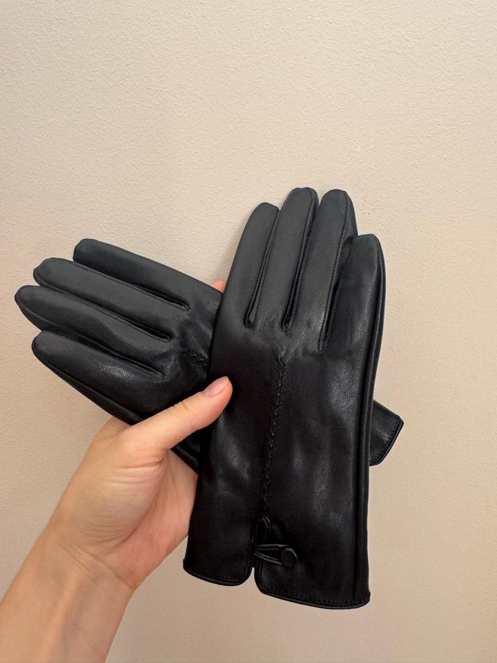 Женские перчатки
