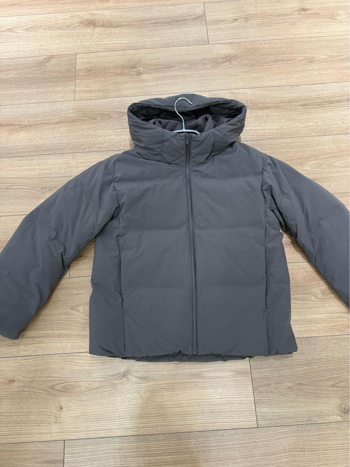 Uniqlo Куртка с капюшоном