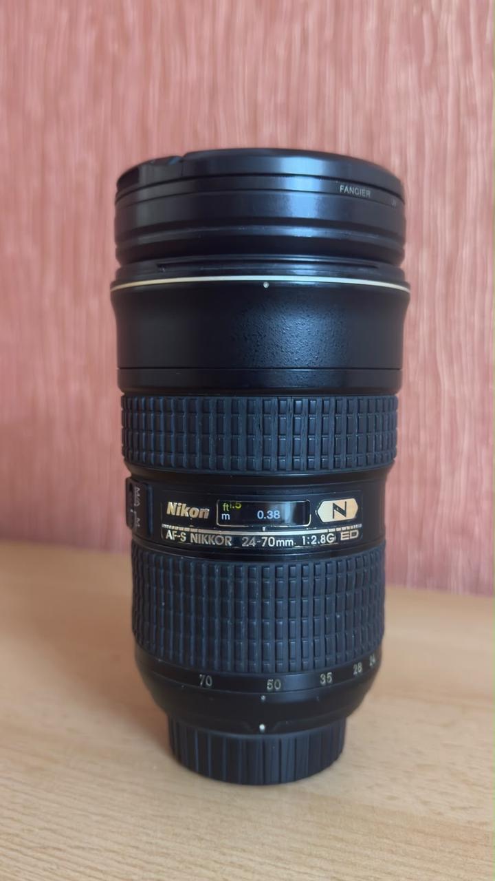 Nikon AF-S Nikkor 24-70mm f/2.8G ED