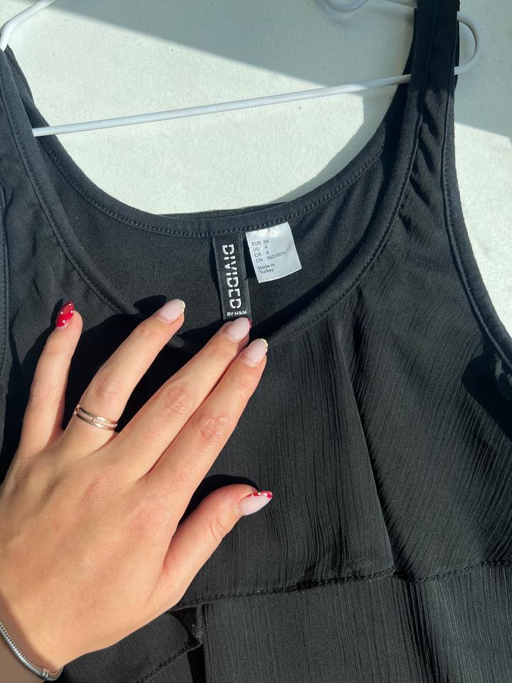 Маленькое черное платье H&M