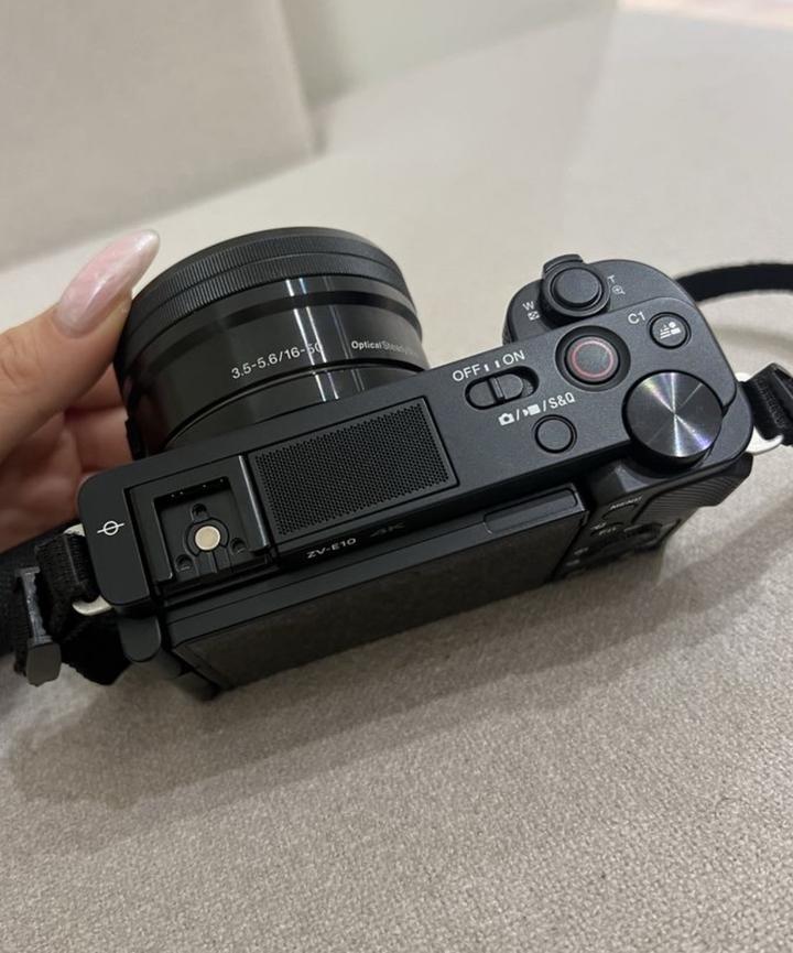 Фотокамера Sony ZV-E10 KIT с картой памяти