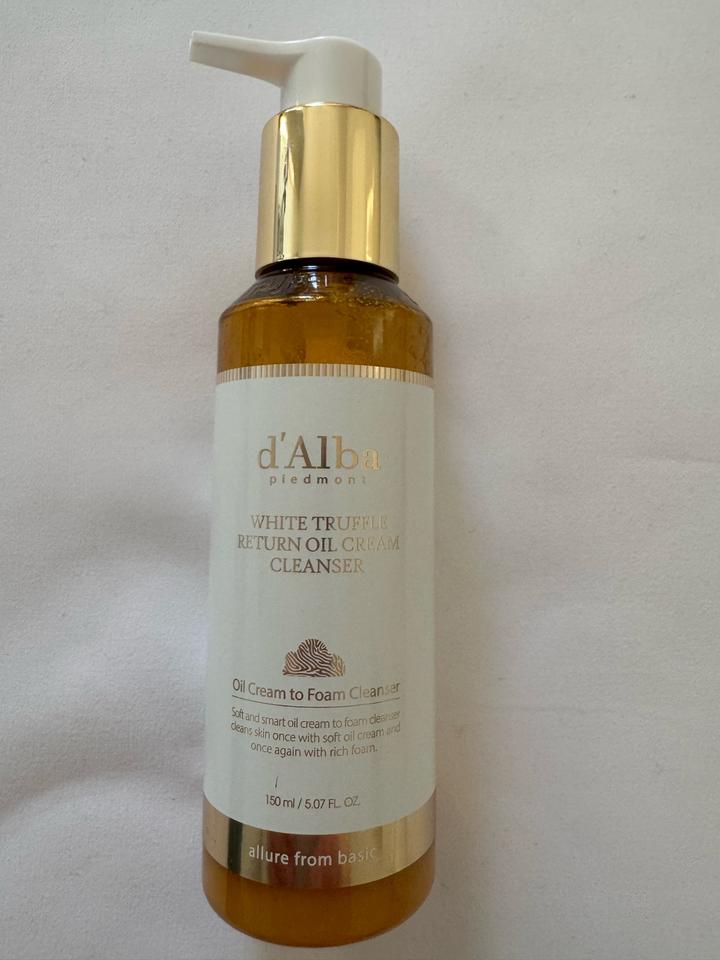 d'Alba White Truffle Return Oil Cream Cleanser
