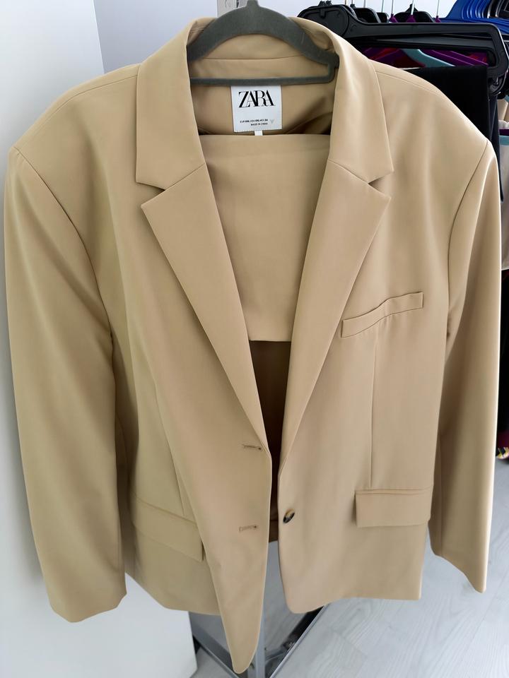 Пиджак с брюками и топом ZARA