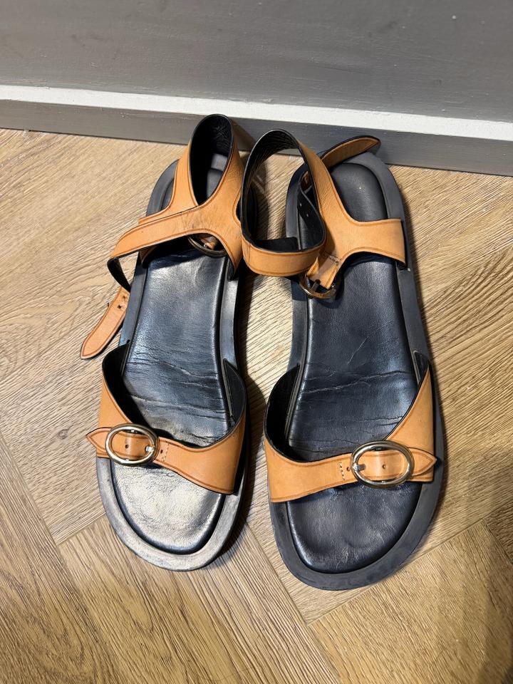 Zara Кожаные сандалии с пряжками