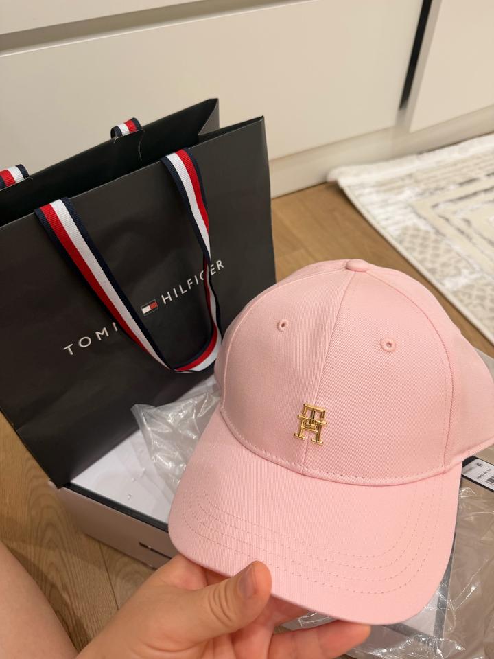 Tommy Hilfiger