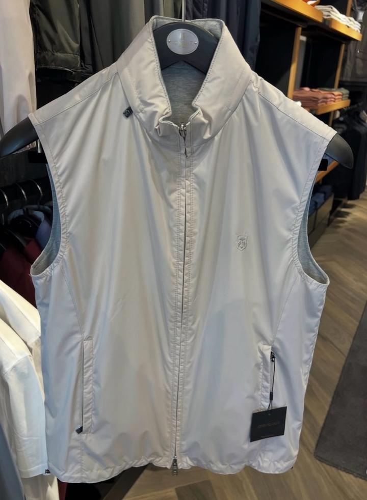 Жилет Corneliani