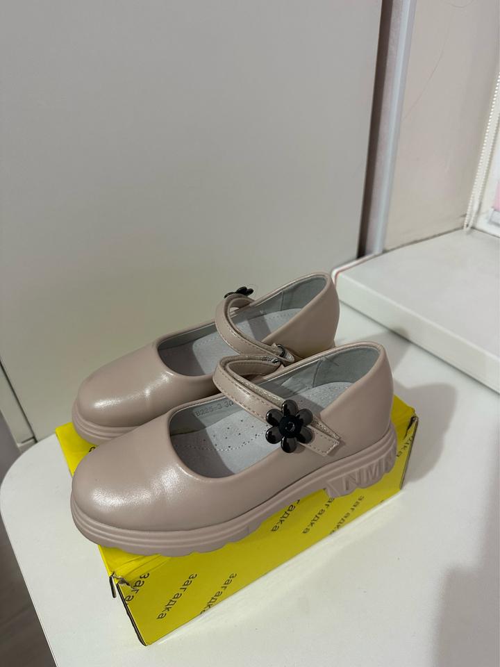 Детские туфли для девочки