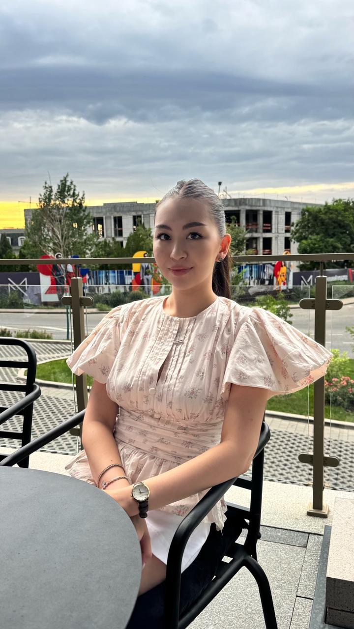 Блузка с цветочным принтом