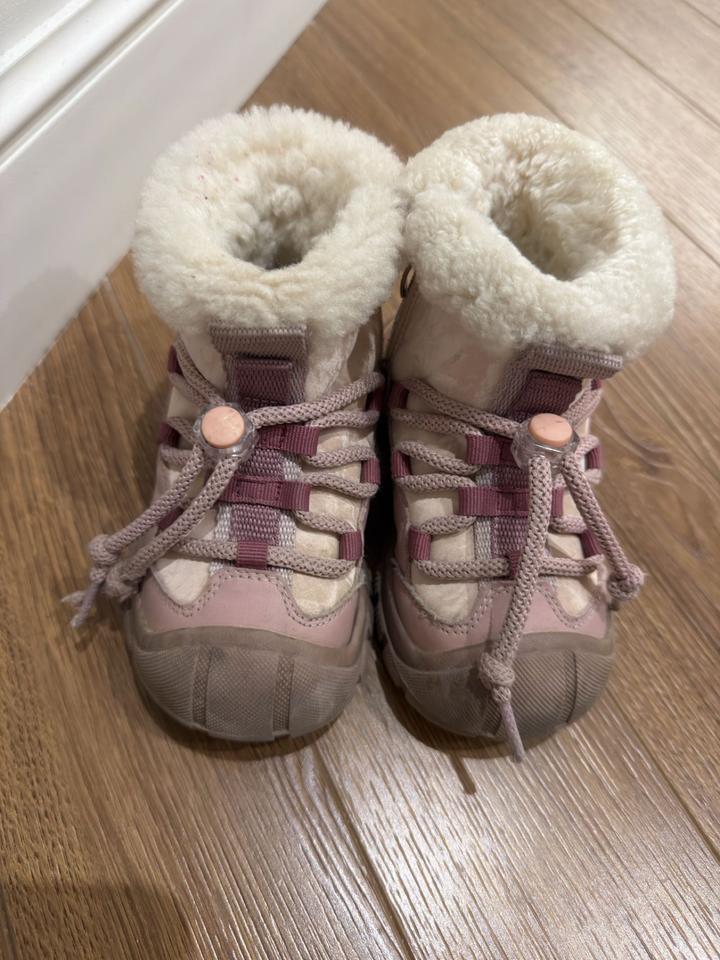 Детские ботинки UGG