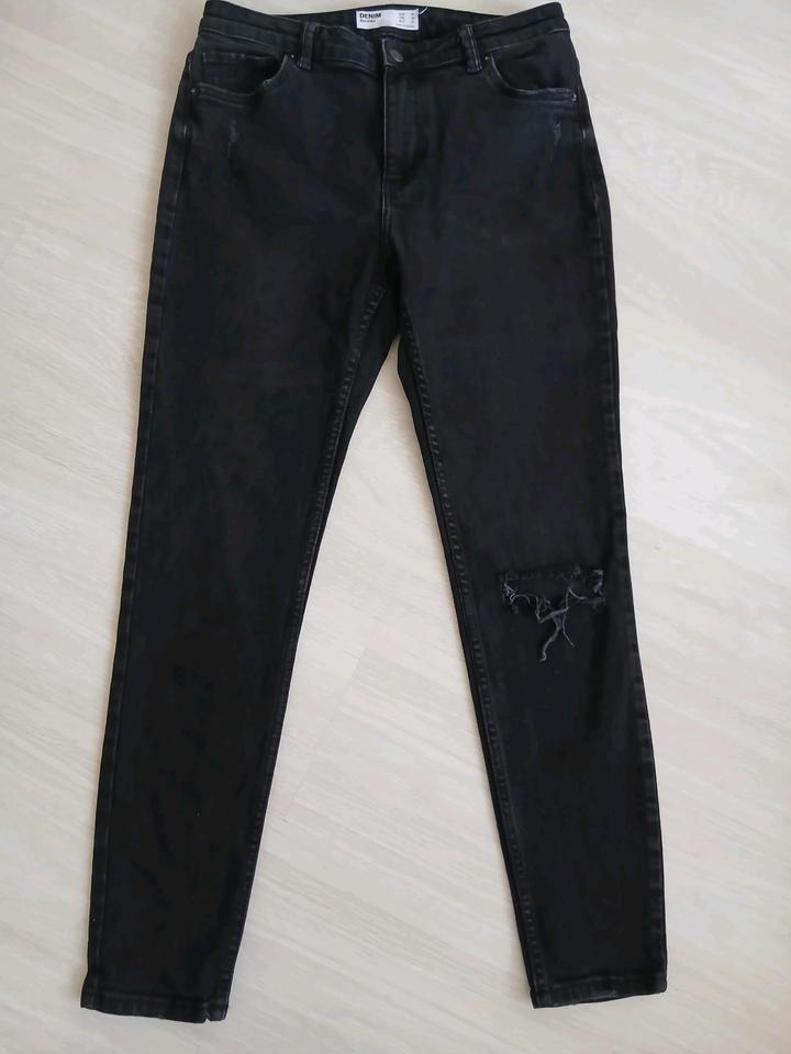 Джинсы Bershka
