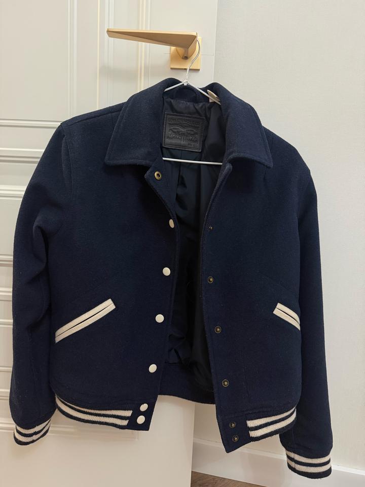 Levi's