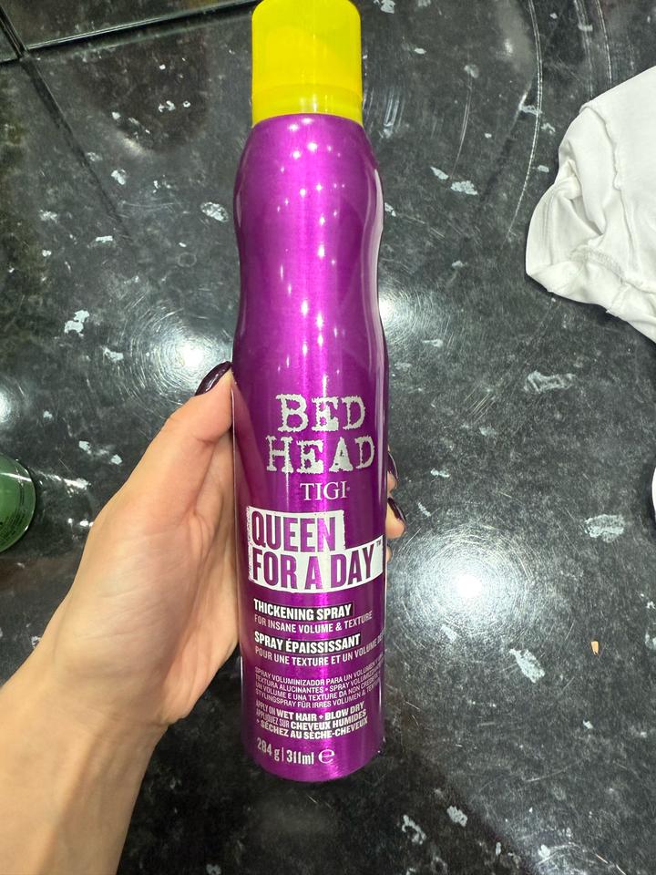 TIGI Bed Head Спрей для объема Bed Head Tigi Queen For A Day