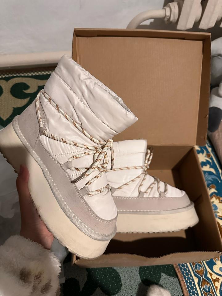 Женские ботинки UGG